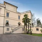 Del Cavaliere Berico Vila *